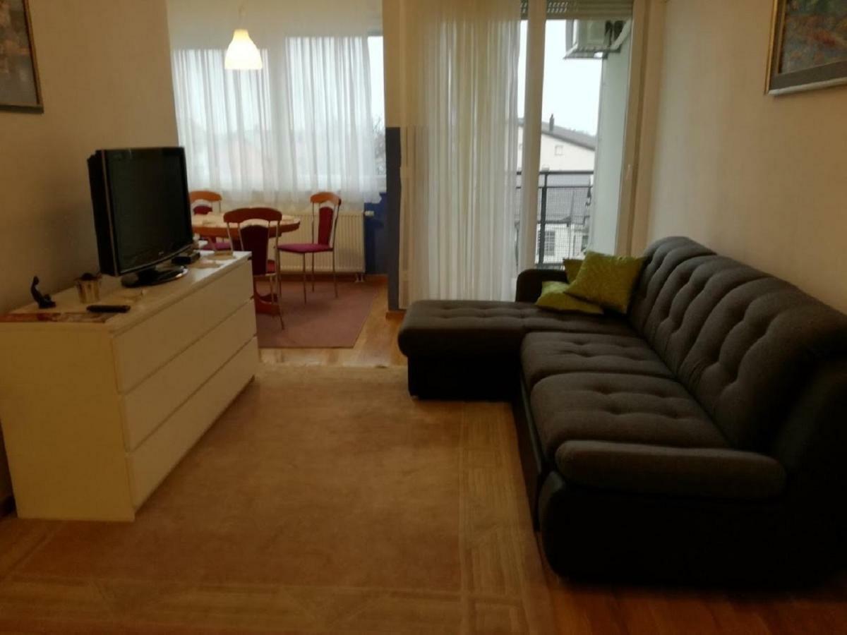 Apartman Ella Apartamento Zagreb Exterior foto